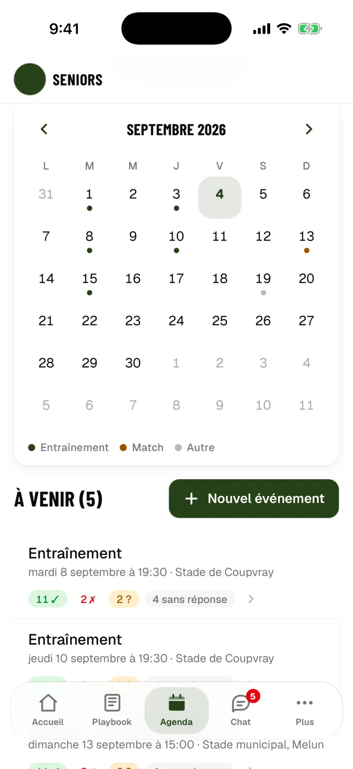 L'agenda de septembre avec les entraînements, le match du 13 et les rendez-vous à venir, chaque séance affichant 11 présents, 2 absents, 2 incertains et 4 sans réponse.